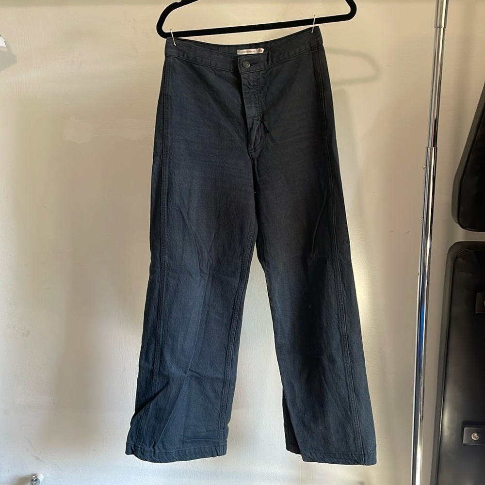 Black Levi’s wide leg ribcage size 26 black jeans